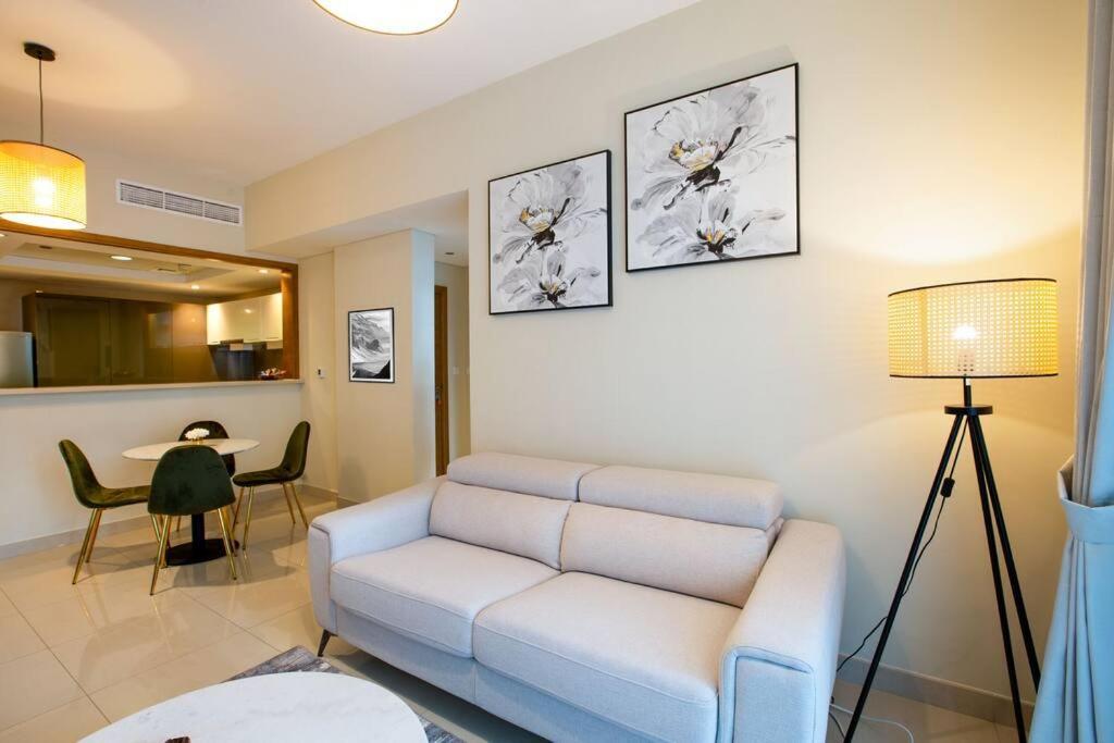 Lux 1Br 2 Min To Burj Khalifa Apartment Dubai Exterior photo