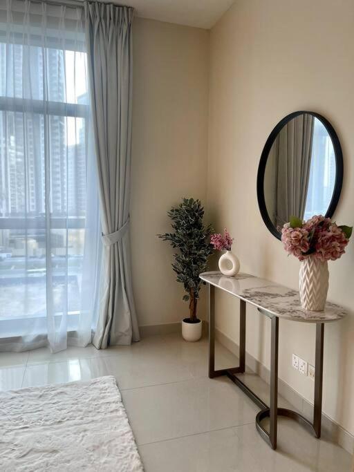 Lux 1Br 2 Min To Burj Khalifa Apartment Dubai Exterior photo