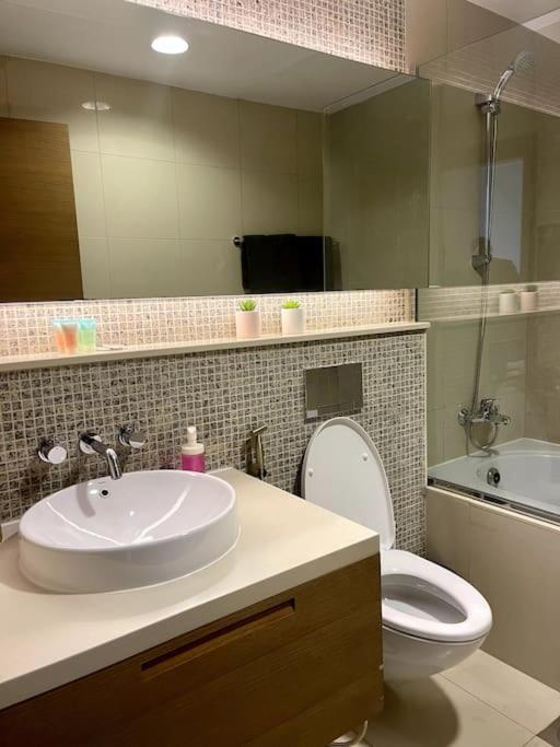 Lux 1Br 2 Min To Burj Khalifa Apartment Dubai Exterior photo